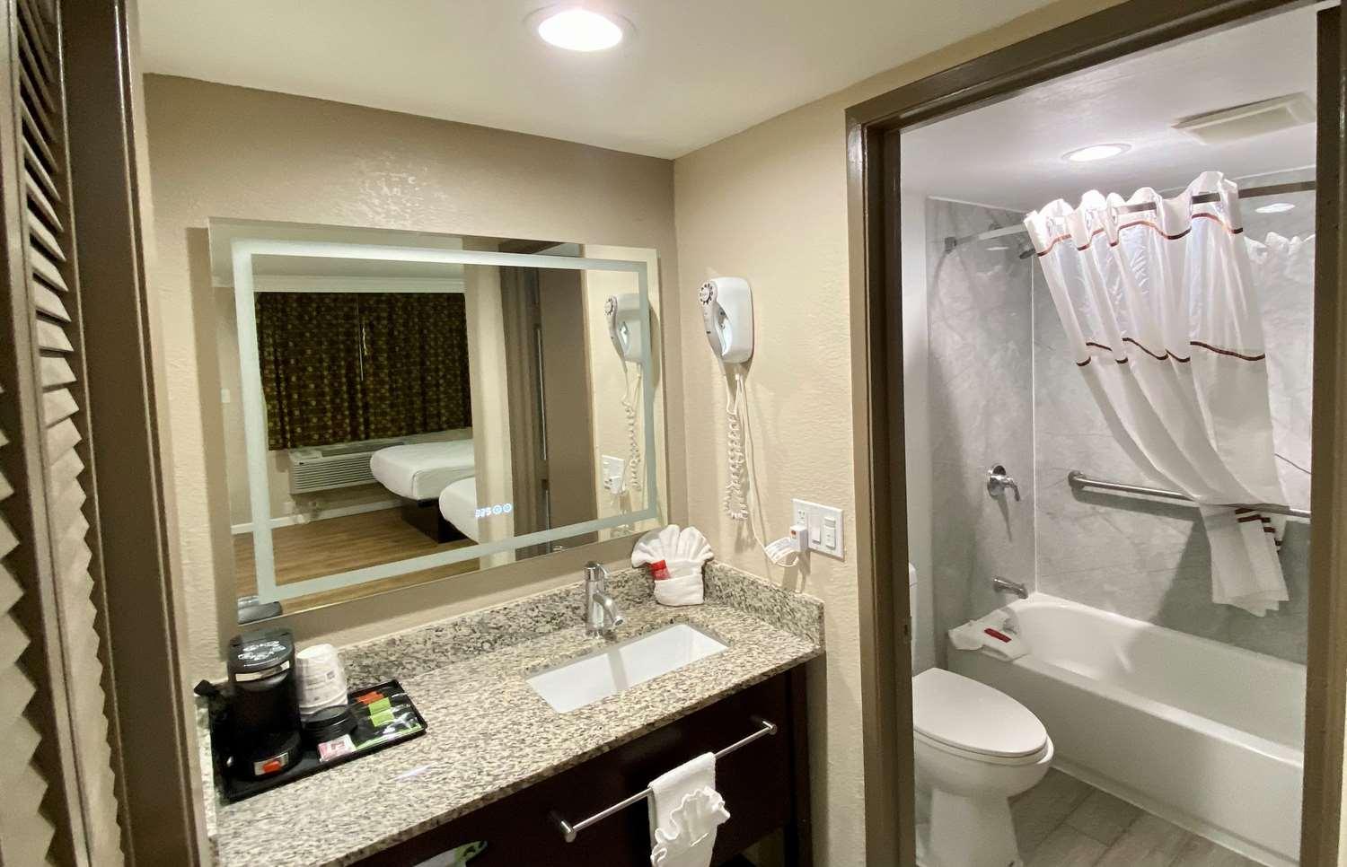 Hotel Surestay By Western Santa Cruz