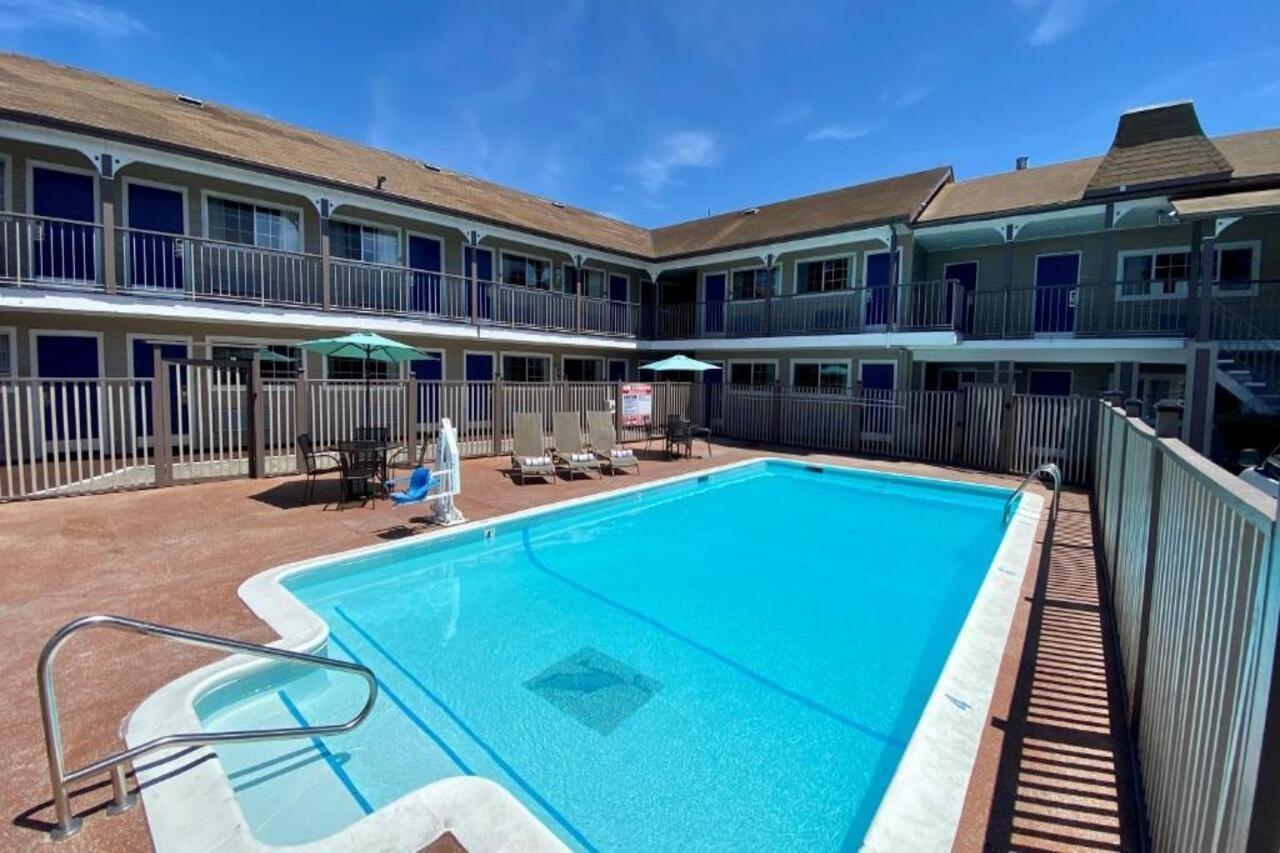 Surestay By Western 2* Santa Cruz